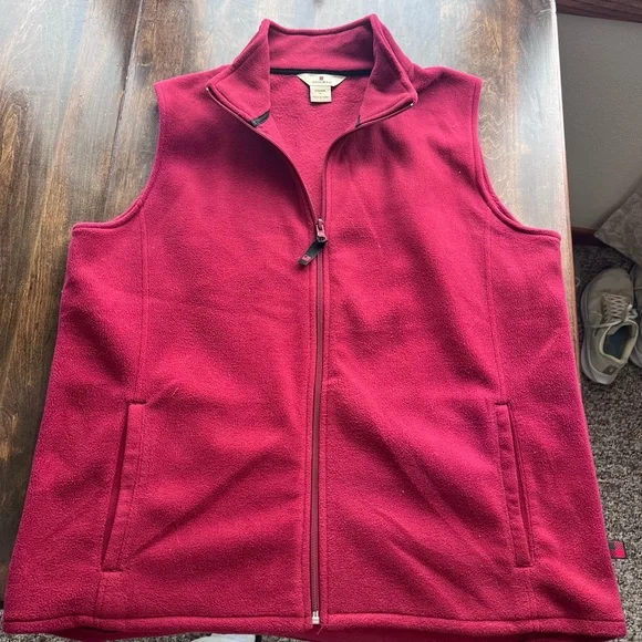 Red Woolrich vest- perfect condition - size L - Picture 1 of 3